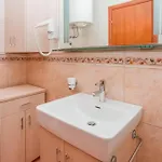 1 Bedroom Gorgeous In Appartamento Brseč