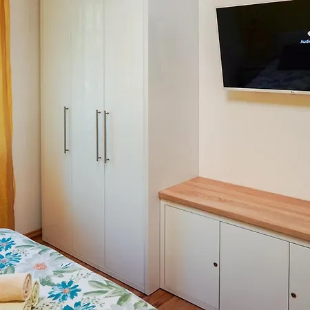 Διαμέρισμα 1 Bedroom Gorgeous In