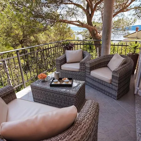 1 Bedroom Gorgeous In Apartment *